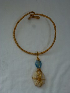 gold necklace 1